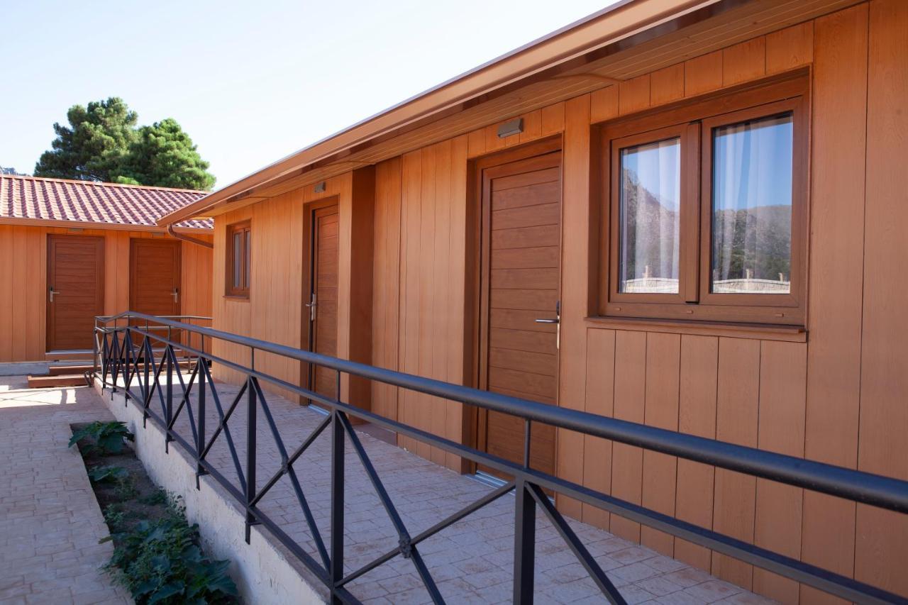 Hostal La Posada De Mari La Cabrera Zewnętrze zdjęcie