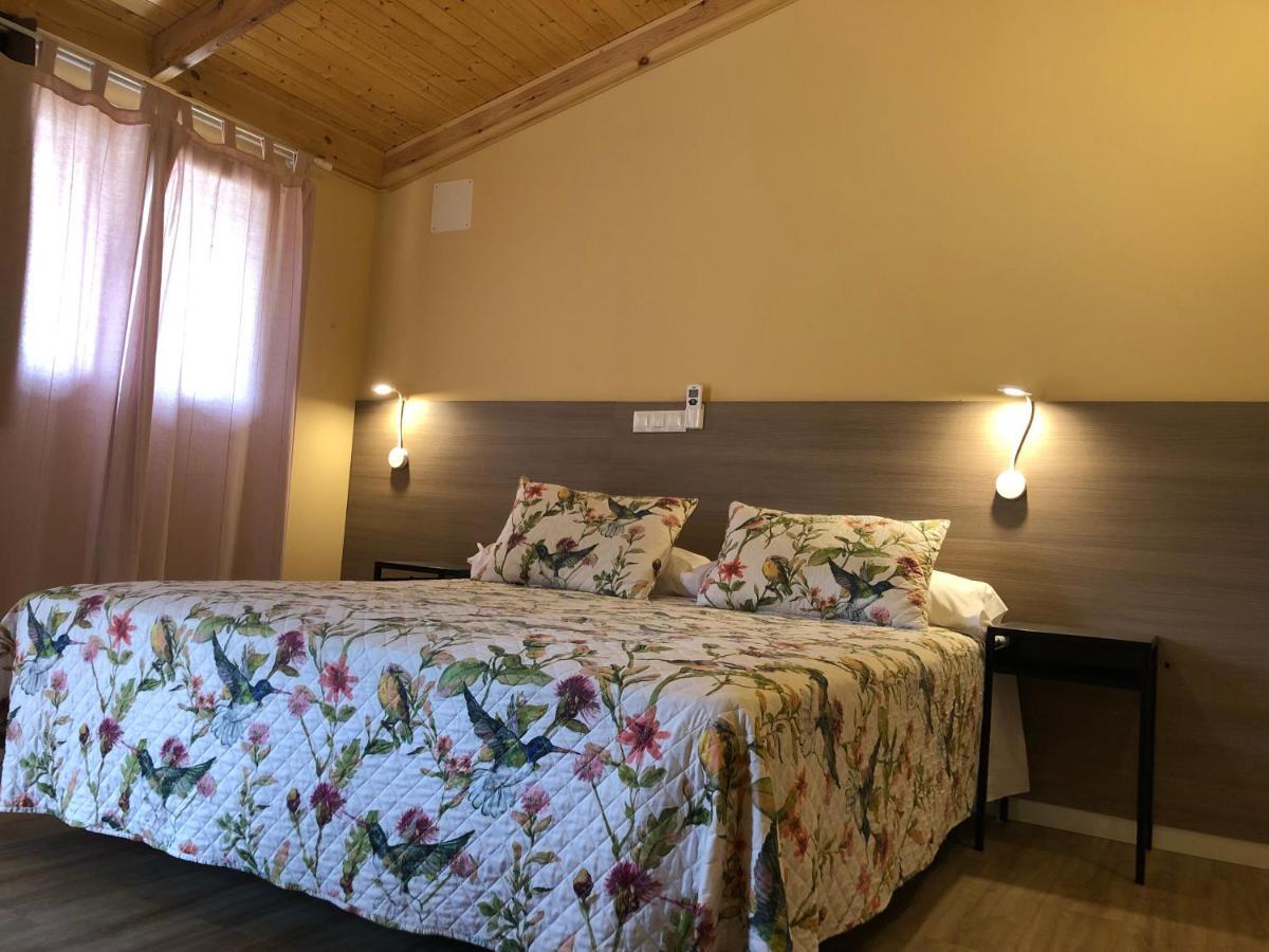 Hostal La Posada De Mari La Cabrera Zewnętrze zdjęcie